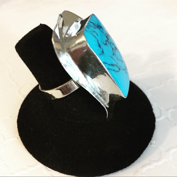 Ring - Picture 2 of 2